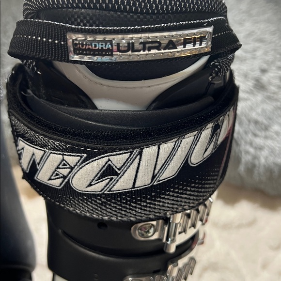 Tecnica Mach1 90 Men’s Black, Red, & White Ski Boots Size 25/25.5 300mm main image 14